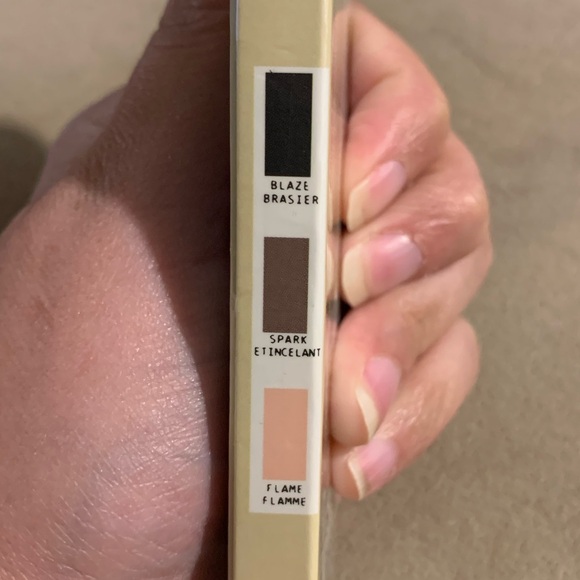 TheBalm Smoke Balm Smokey palette - Picture 2 of 3